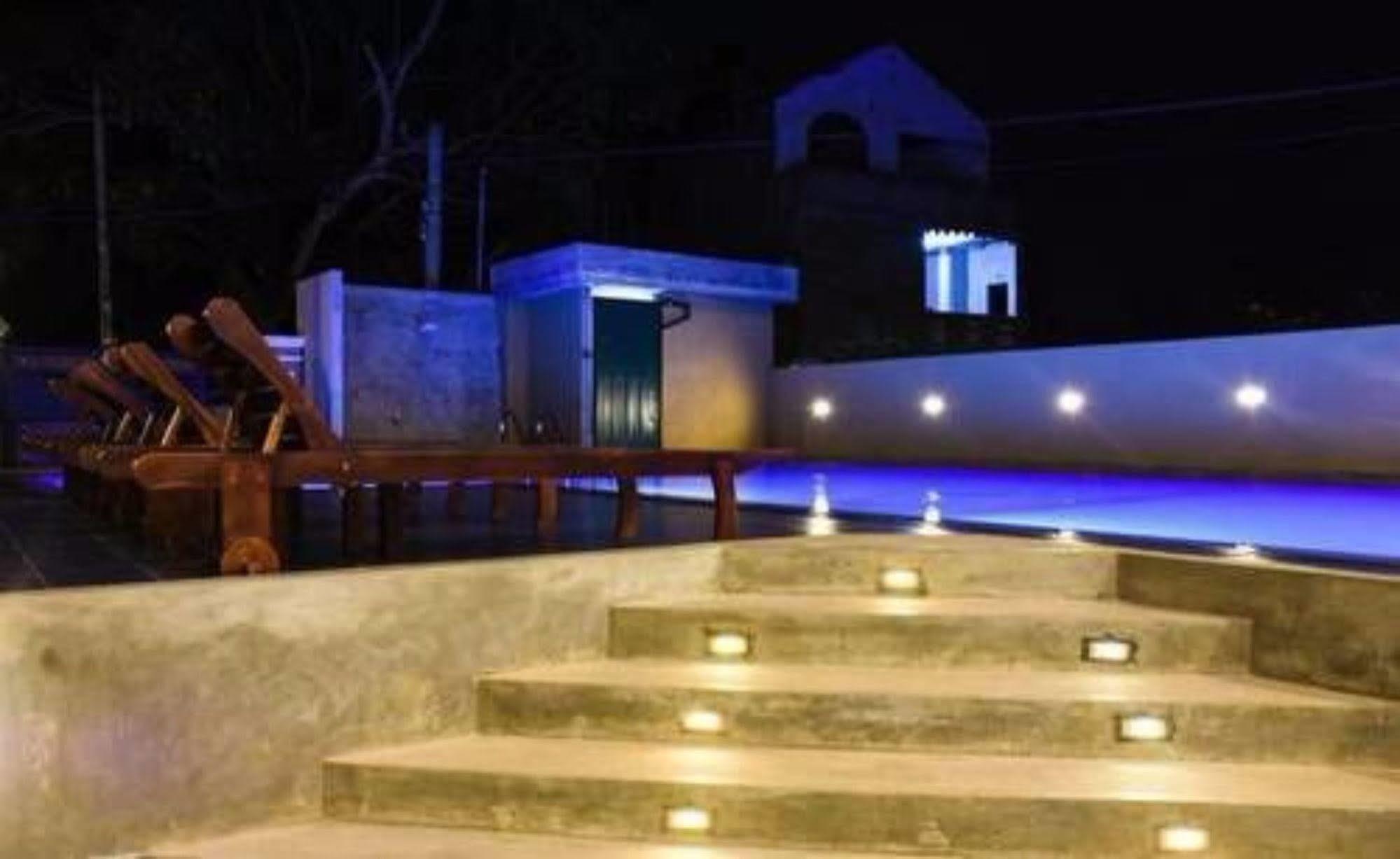 Ocean Glory Hotel Ettukala Exterior photo